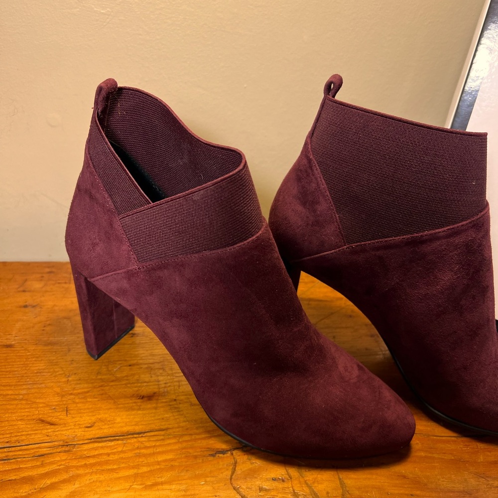 NIB Nine West Booties Size 7.5
